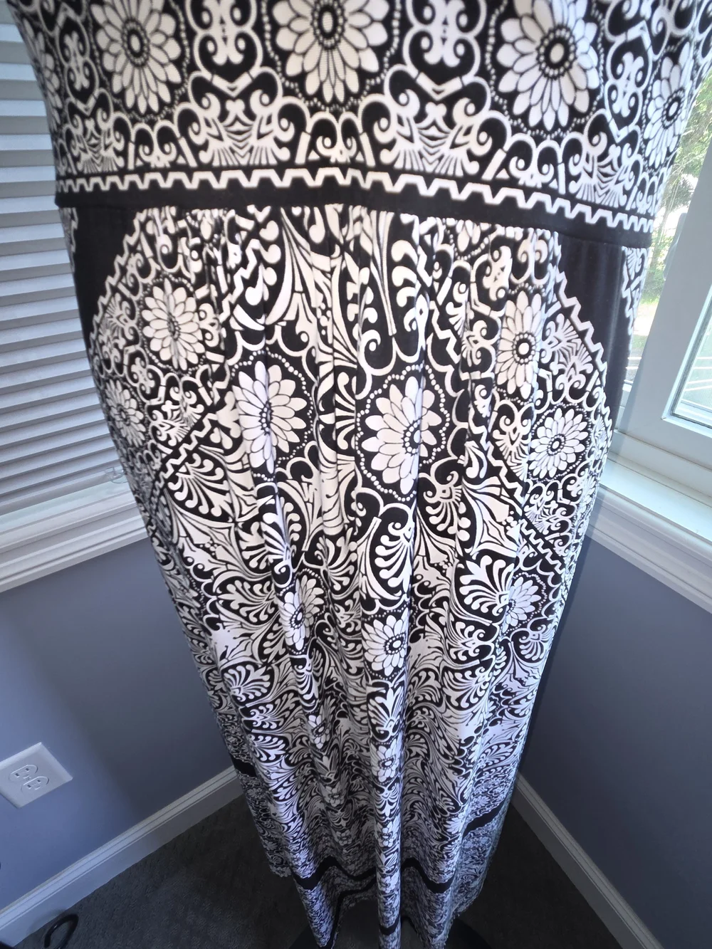 White House Black Market Black and White Paisley Halter Maxi Dress - Picture 4 of 5